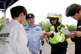 枣庄市公安局山亭分局:临时身份证明3分钟送达高考考生